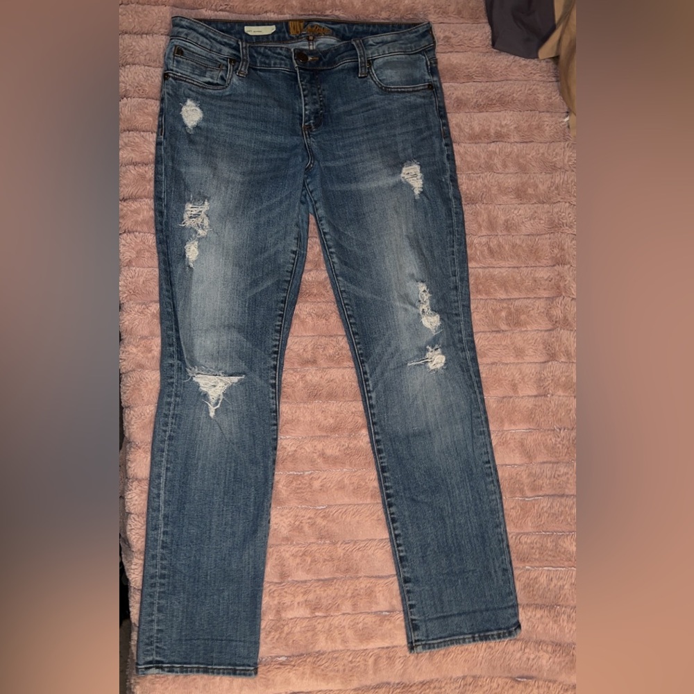 Kut from the Kloth Katy Boyfriend Jean. Y2K low-rise. Size 10. No flaws.